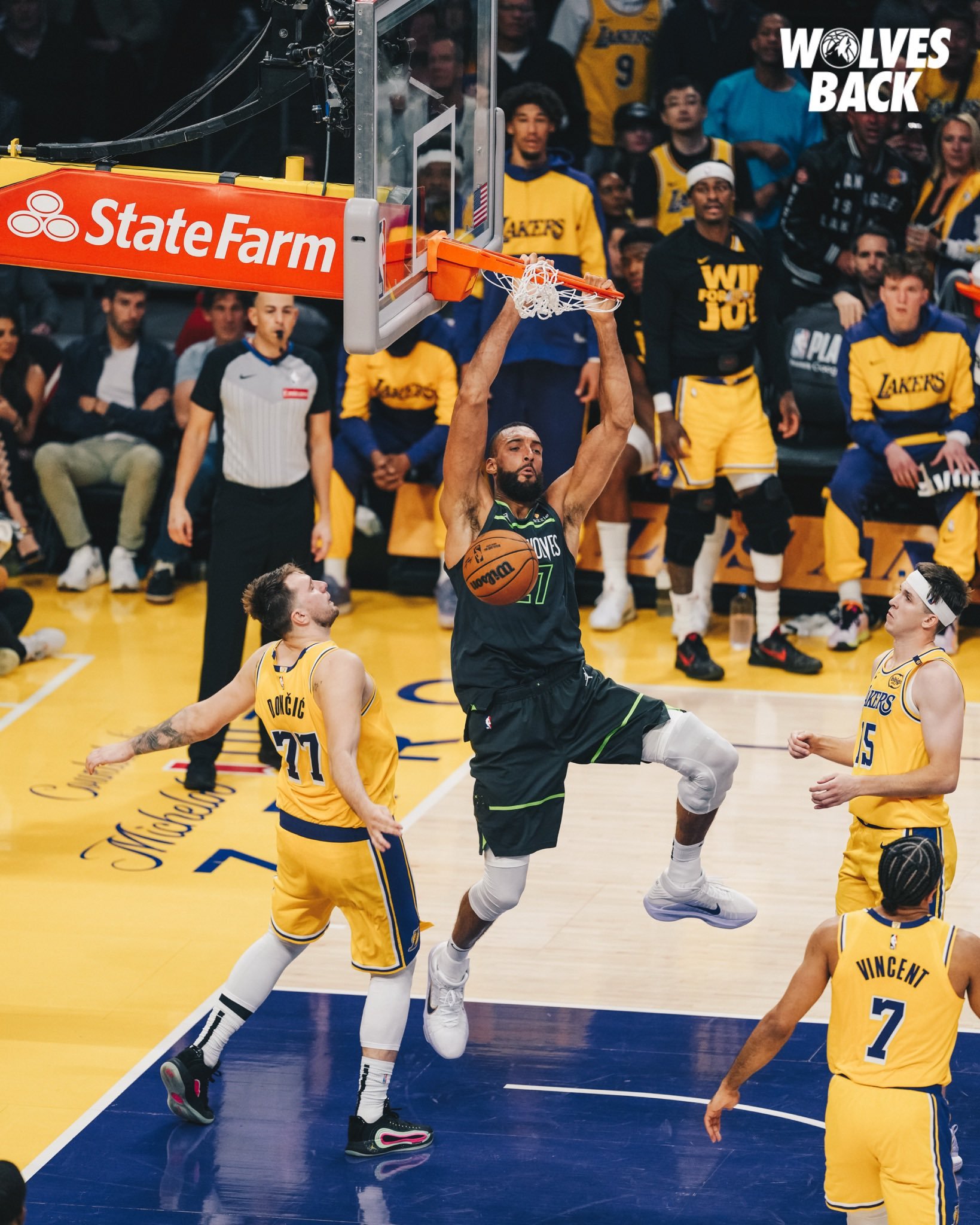 NBA常规赛赛程吃紧，孟菲斯灰熊今晚扳平良机，话题不断，细节决定成败的简单介绍