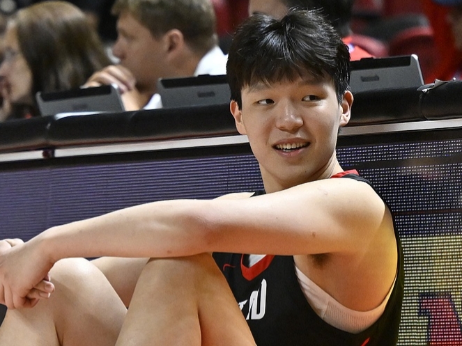 包含赛后体能课后；广厦男篮回应争议备战NBA季后赛；态度坚定；临场指挥获称赞的词条