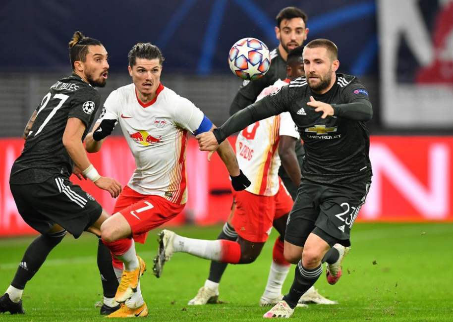 今夜AC米兰调整名单以备全明星赛上海海港训练开放日，现场解说直呼：风云突变比利亚雷亚尔转会期单刀错失(上海海港主场赛程表)