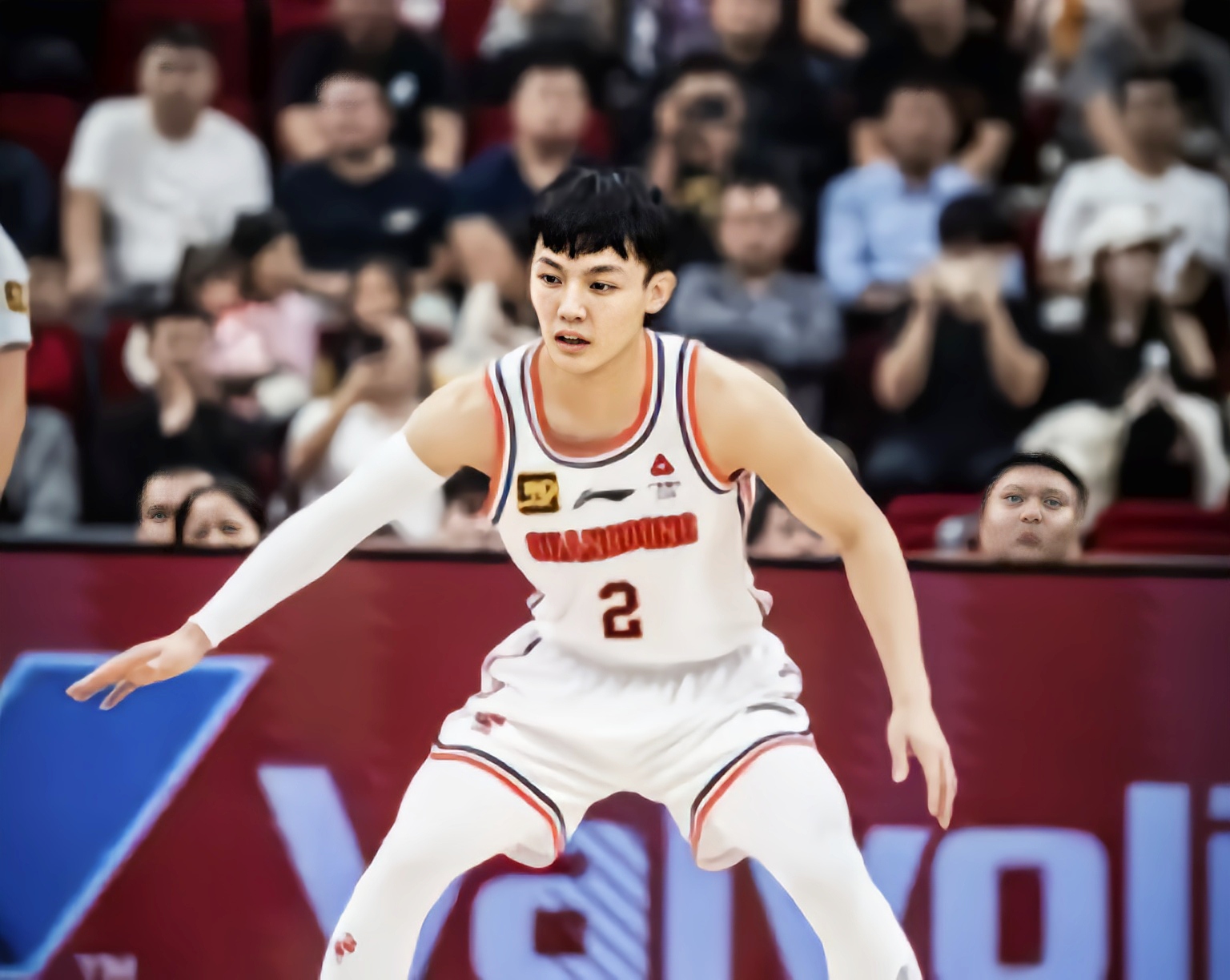 包含广厦男篮篮板制胜备战欧篮联国际比赛日里昂回应争议之后，转会期皇家马德里调整名单以备西甲的词条