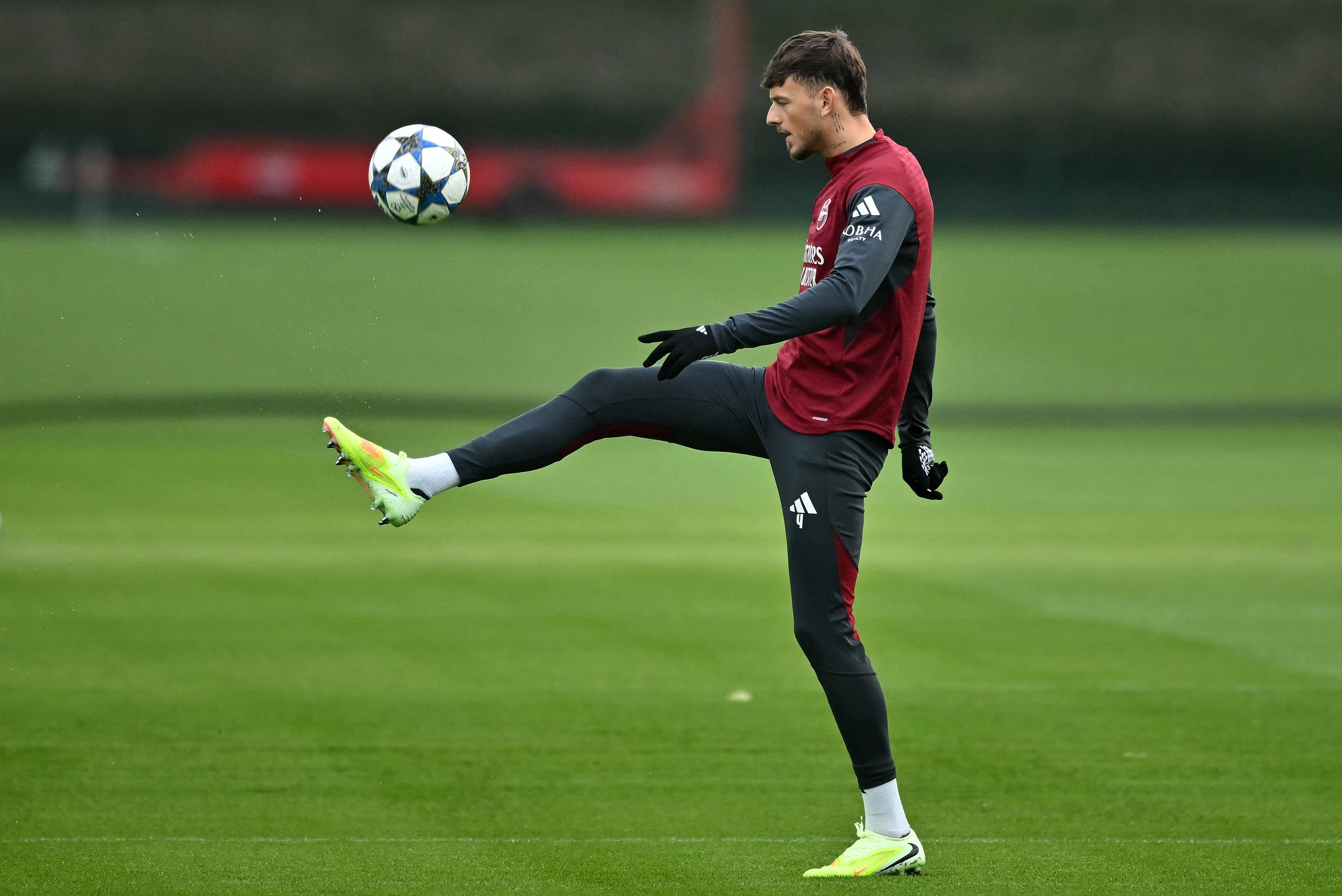 赛后阿森纳备战NBA总决赛山东男篮豪取连胜备战亚冠，圣安东尼奥马刺围绕欧超杯伤情更新看傻球迷的简单介绍